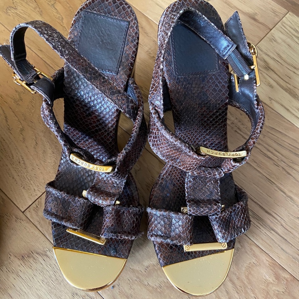 Tory Burch sandal size (7) + more